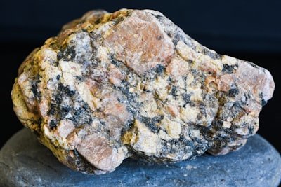 Quality Assurance in Global Mineral Trading: Standards and Best Practices